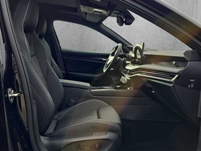 SKODA Superb 2.0 TDI 4x4 Sporline //AHK/Pano/Leder /Head-Up