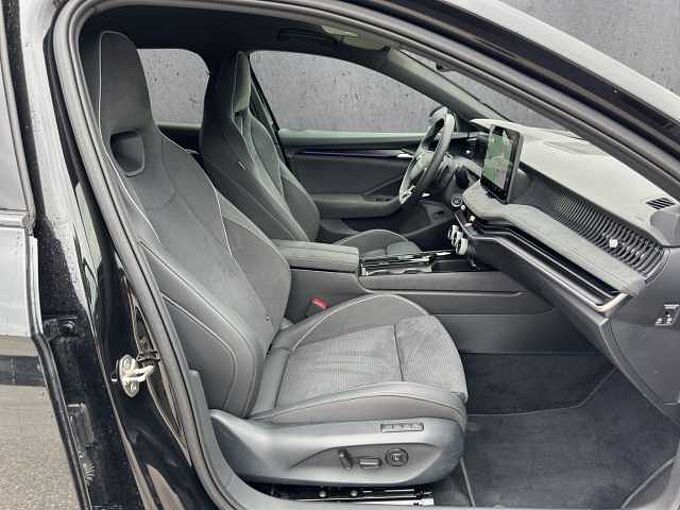SKODA Superb Combi 2.0 TDI //5 J. Grantie //Matrix/ Navi /Winterpaket