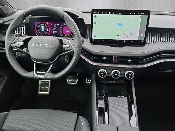 SKODA Superb 2.0 TDI 4x4 Sporline //AHK/Pano/Leder /Head-Up