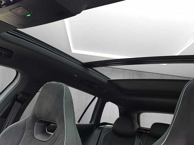 SKODA Superb 2.0 TDI 4x4 Sportline //Head-Up/AHK/ Pano