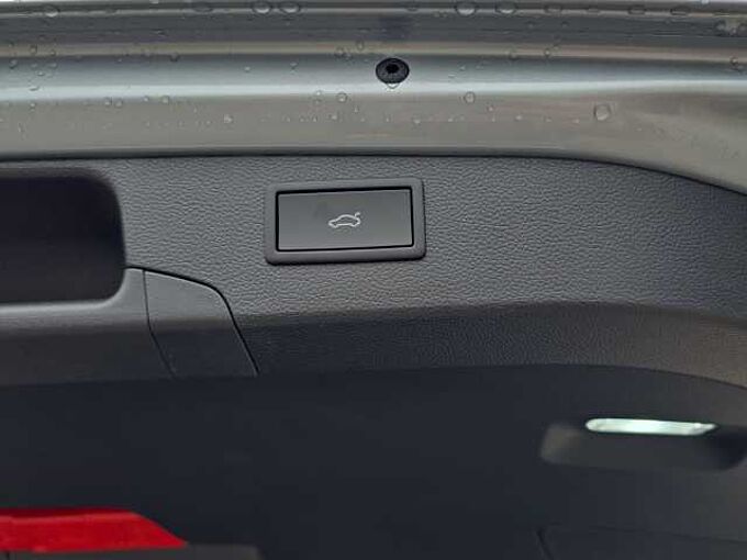 SKODA Superb 2.0 TDI 4x4 Sportline //Head-Up/AHK/ Pano