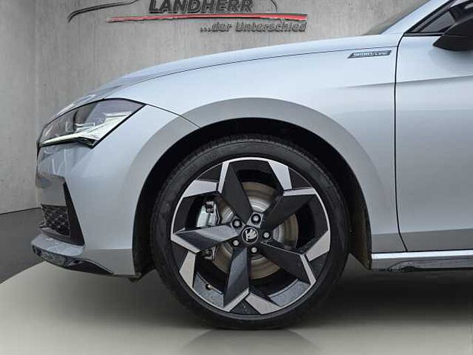 SKODA Superb 2.0 TDI 4x4 Sportline //Head-Up/AHK/ Pano