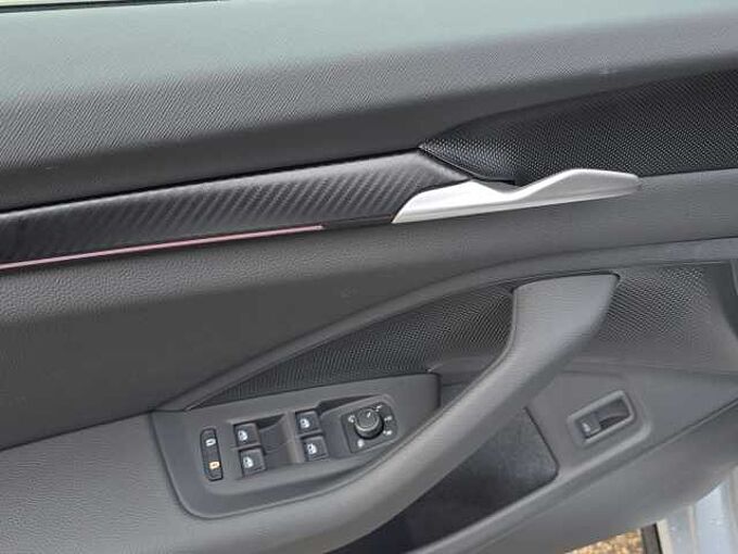 SKODA Superb 2.0 TDI 4x4 Sporline //AHK/Pano/Leder /Head-Up