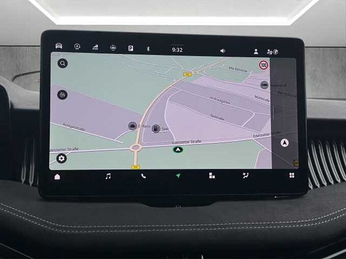 SKODA Superb Combi 2.0 TDI //5 J. Garantie //Matrix/ Navi /Winterpaket