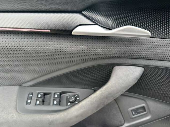 SKODA Superb Combi 2.0 TDI //5 J. Garantie //Matrix/ Navi /Winterpaket