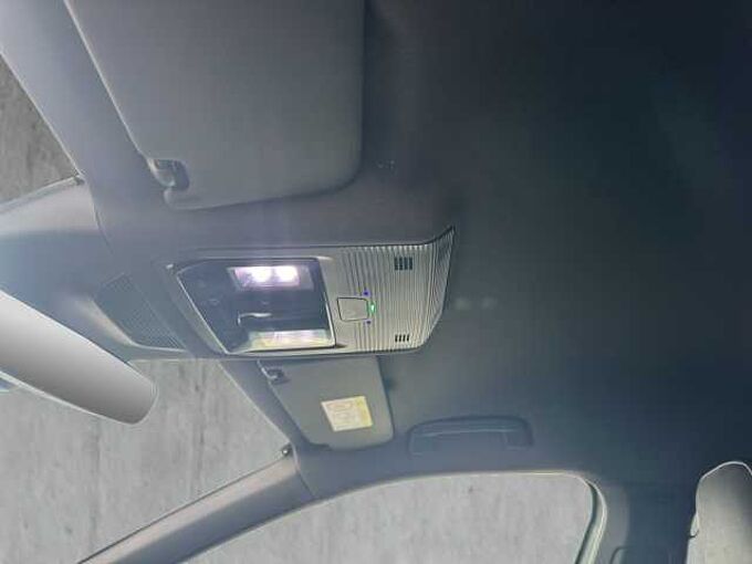 SKODA Superb Combi 2.0 TDI //5 J. Garantie //Matrix/ Navi /Winterpaket