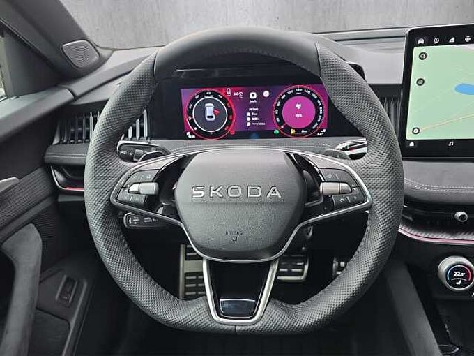 SKODA Superb 2.0 TDI 4x4 Sportline //Head-Up/AHK/ Pano