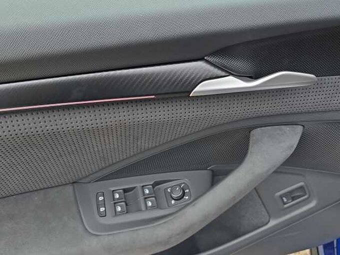 SKODA Superb 2.0 TDI 4x4 Sportline //Head-Up/AHK/ Pano