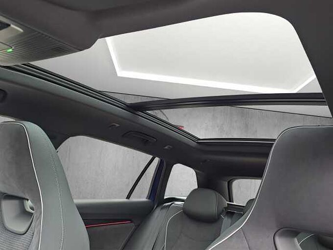 SKODA Superb 2.0 TDI 4x4 Sportline //Head-Up/AHK/ Pano