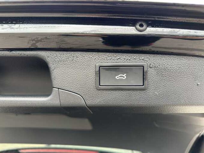 SKODA Superb Combi 2.0 TDI //5 J. Grantie //Matrix/ Navi /Winterpaket