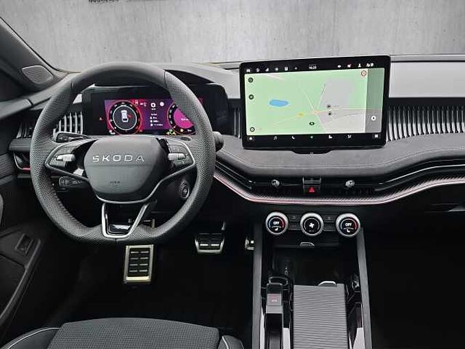 SKODA Superb 2.0 TDI 4x4 Sportline //Head-Up/AHK/ Pano