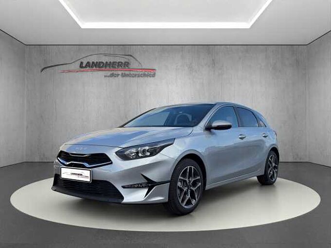 Kia Ceed 1.5 Gold // Kamera/Keyless/Teilleder