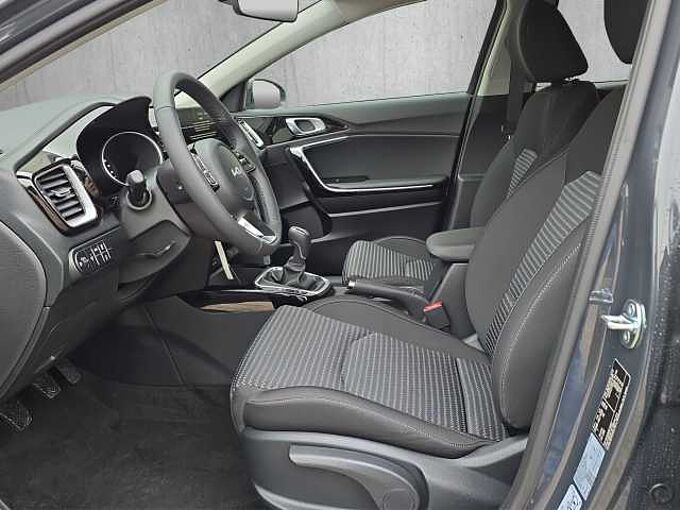 Kia Ceed 1.5 T-GDI Gold // Kamera/Sitzheizung /Navi