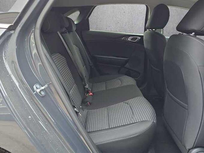 Kia Ceed 1.5 T-GDI Gold // Kamera/Sitzheizung /Navi