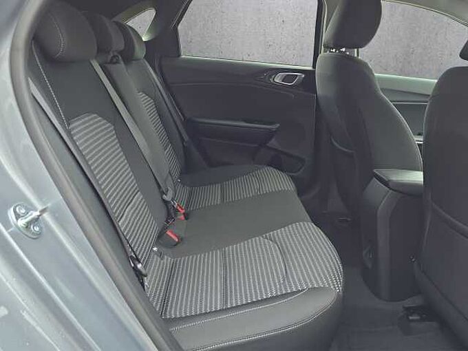 Kia Ceed 1.5 T-GDI Gold // Kamera/Sitzheizung /Navi