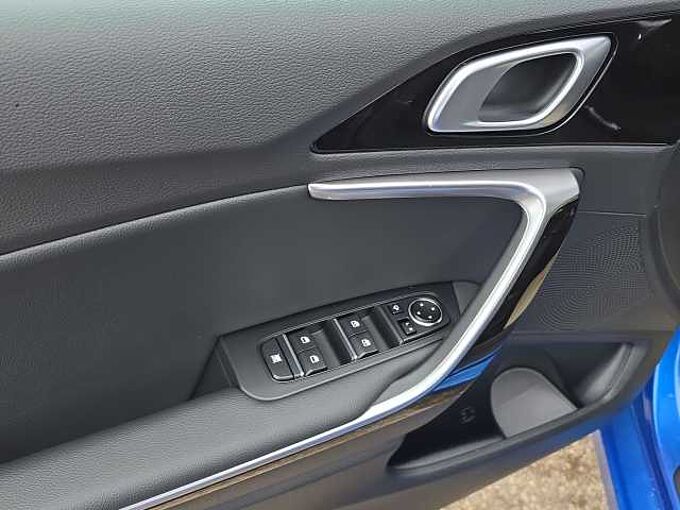 Kia Ceed 1.5 T-GDI Gold // Kamera/Sitzheizung /Navi