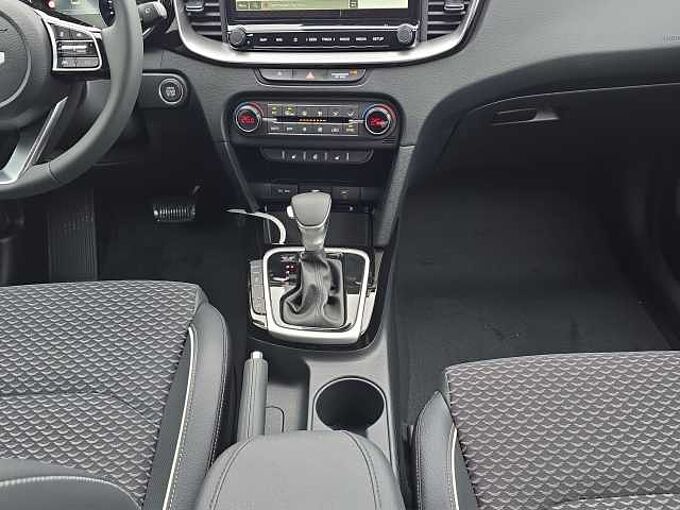 Kia Ceed 1.5 T-GDI Gold // Kamera/Sitzheizung /Navi