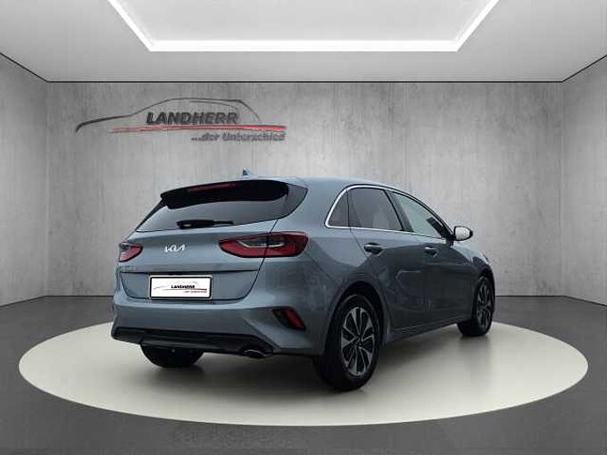 Kia Ceed 1.5 T-GDI Gold // Kamera/Sitzheizung /Navi