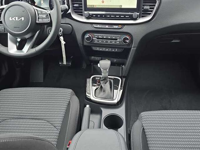 Kia Ceed 1.5 T-GDI Gold // Kamera/Sitzheizung /Navi