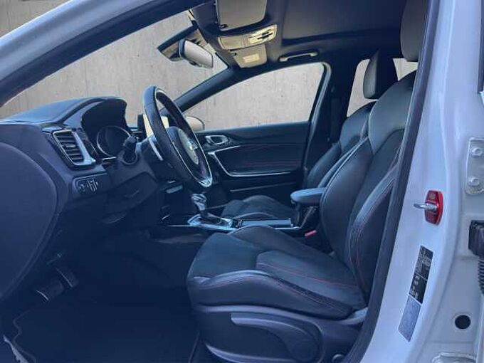 Kia Ceed GT 1.6 T-GDI PANO/ACC/LHZ/SHZ/LED/JBL 