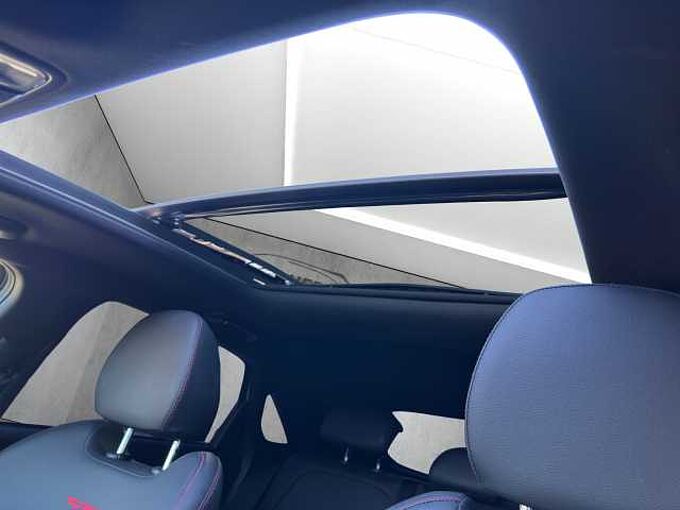 Kia Ceed GT 1.6 T-GDI PANO/ACC/LHZ/SHZ/LED/JBL 