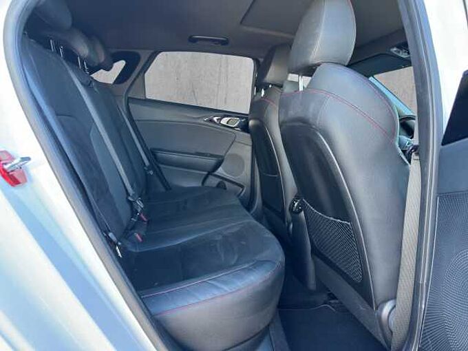 Kia Ceed GT 1.6 T-GDI PANO/ACC/LHZ/SHZ/LED/JBL 