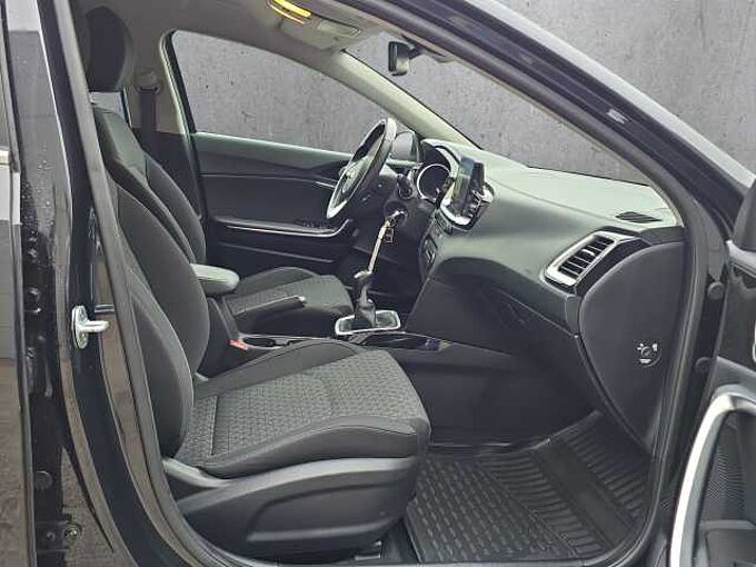 Kia Ceed NAVI. SHZ, KAMERA,...