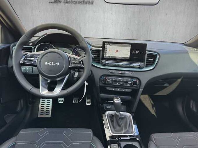 Kia Ceed SW 1.5 Sport // Panorama/Kamera