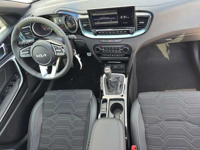 Kia Ceed SW 1.5 Sport // Panorama/Kamera