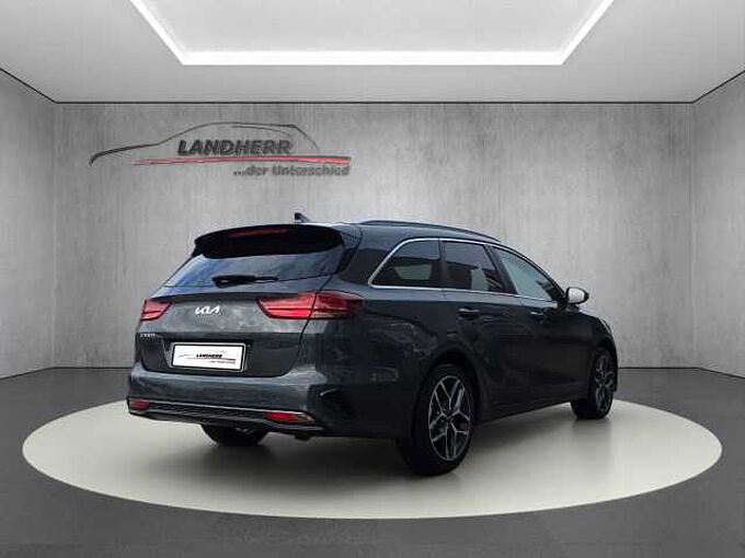 Kia Ceed SW 1.5 T-GDI Gold // Navi/Kamera /Winterpaket