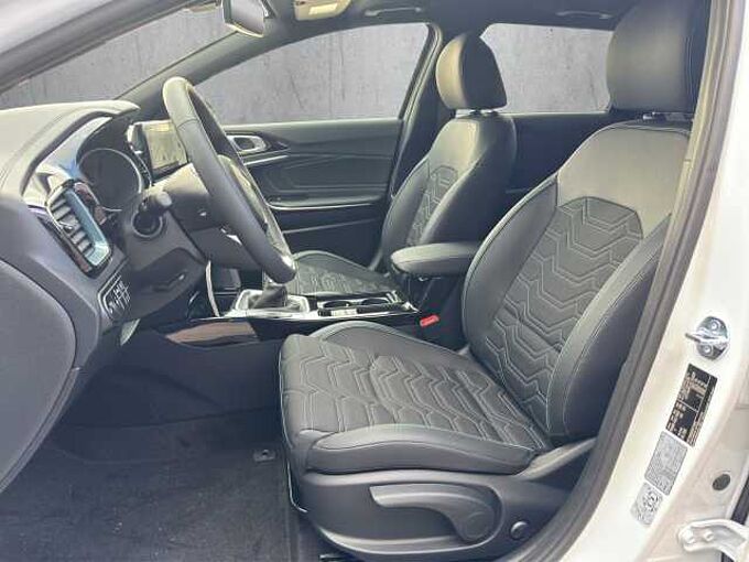 Kia Ceed SW 1.5 Sport // Panorama/Kamera