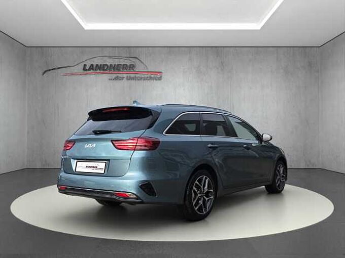 Kia Ceed SW 1.5 T-GDI Gold // Navi/Kamera /Winterpaket