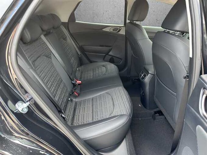 Kia XCeed 1.6 T-GDI Gold //LED/Sitzheizung/Kamera/Navi