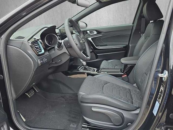 Kia XCeed 1.6 T-GDI Sport //Panorama/Navi/LED /Winterpaket