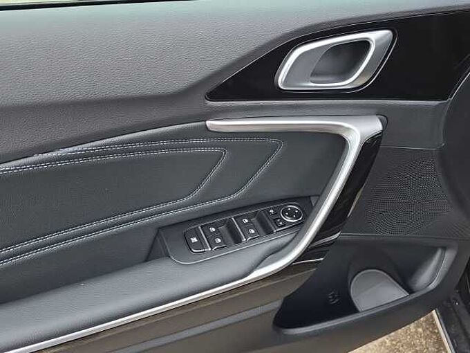 Kia XCeed 1.6 T-GDI Sport //Panorama/Navi/LED /Winterpaket