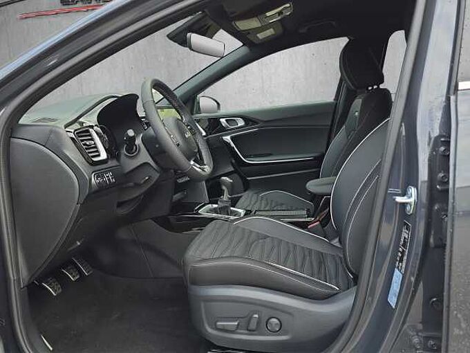 Kia Ceed SW 1.5 T-GDI GT-Line //LED/Kamera/Navi Winterpaket