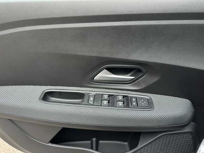 Dacia Sandero Stepway Expresion Tce 90 Komfort paket / Park Plus Paket