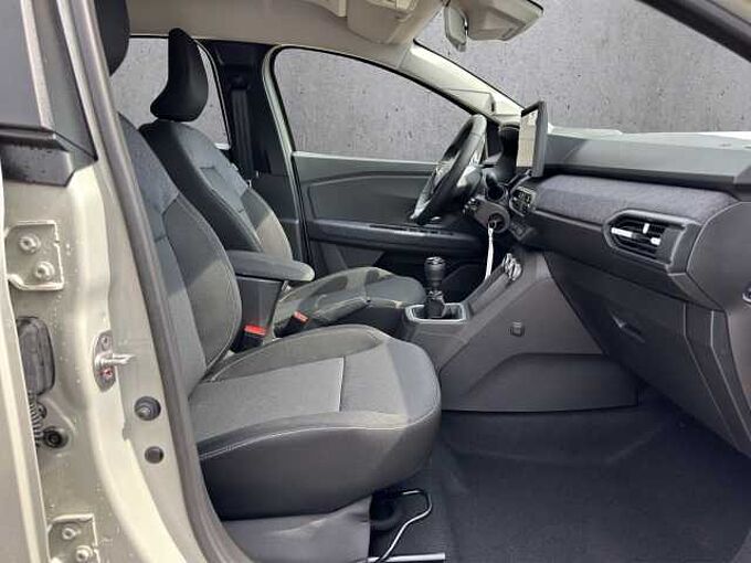 Dacia Sandero Tce 100 Expression //LED/PDC/Sitzheizung 