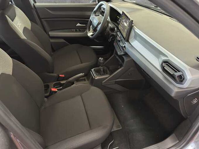 Dacia Bigster mHev 140 Esssentials //Kamera/PDC/Alu