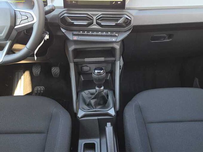 Dacia Bigster mHev 140 Esssentials //Kamera/PDC/Alu