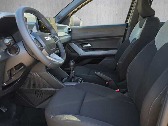 Dacia Bigster mHev 140 Esssentials //Kamera/PDC/Alu