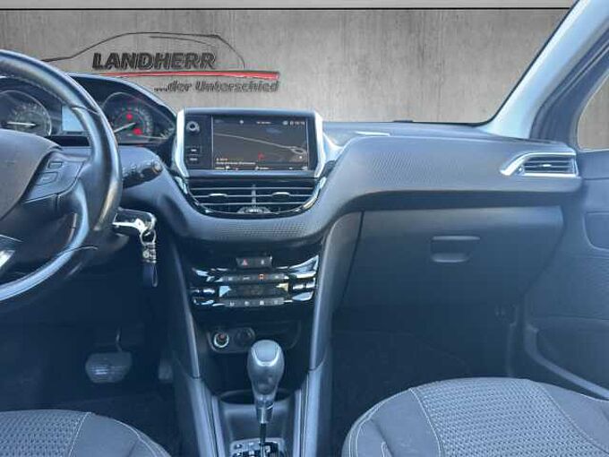 Peugeot 208 Allure *AT*Klima*Kamera*SHZ*Navi*