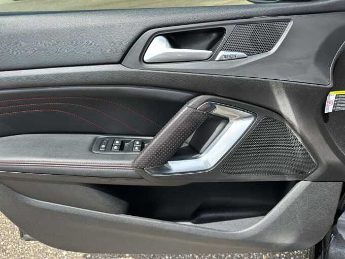 Peugeot 308 Pure Tech GTI *LED/Navi/Kamera/SHZ*