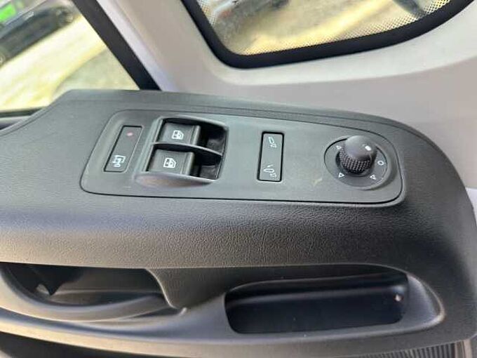 Peugeot Boxer 2.2 HDI verst&auml;rkt  //Kamera/Navi/PDC 3-Sitzer