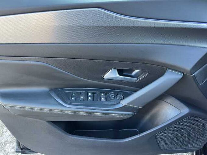 Peugeot 408 Plug-In Hybrid 225 GT //360°/Winterpaket /Navi