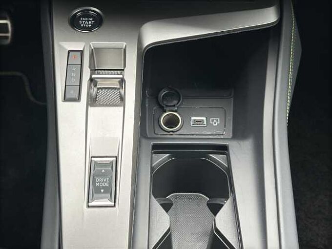 Peugeot 408 Plug-In Hybrid 225 GT  //360&deg;/Winterpaket /Navi