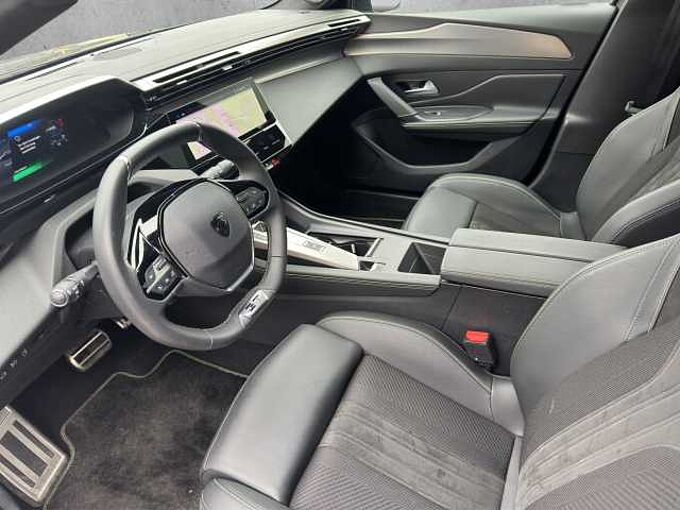 Peugeot 408 Plug-In Hybrid 225 GT  //360&deg;/Winterpaket /Navi