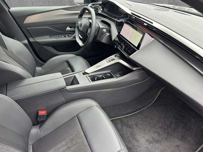 Peugeot 408 Plug-In Hybrid 225 GT  //360&deg;/Winterpaket /Navi