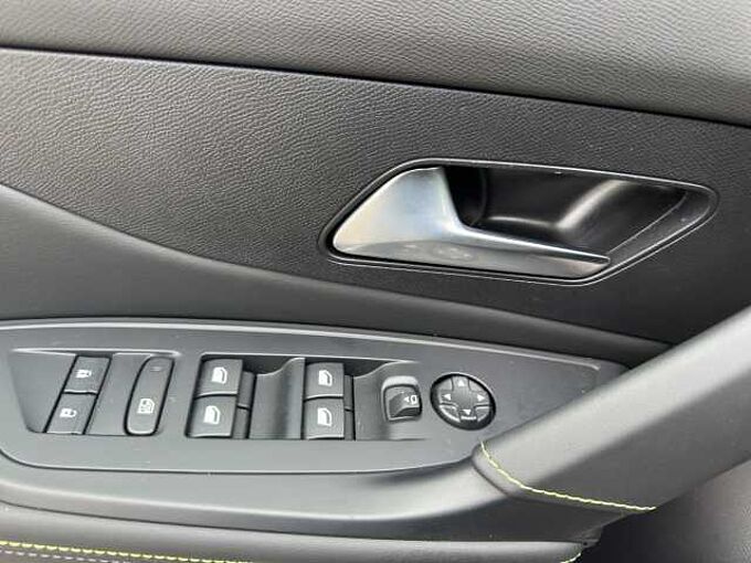 Peugeot 408 Plug-In Hybrid 225 GT  //360&deg;/Winterpaket /Navi