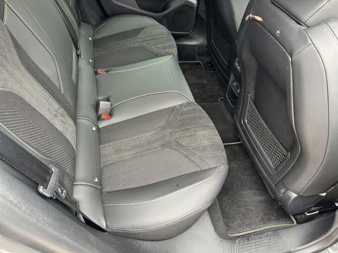 Peugeot 408 Plug-In Hybrid 225 GT  //360&deg;/Winterpaket /Navi